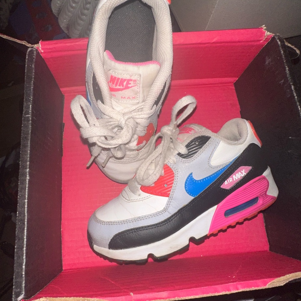 Nike Sneakers with Pink and Yellow Highlights